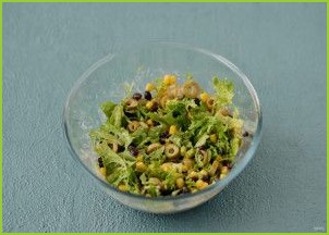 Салат с кукурузой и оливками - фото шаг 6