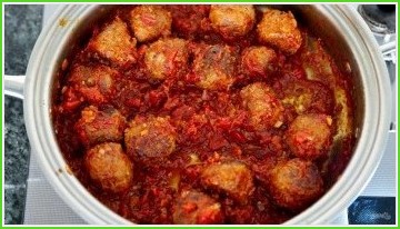 Спагетти с мясными шариками в томатном соусе - фото шаг 7