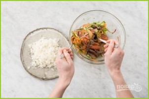 Салат из говядины с рисом - фото шаг 4
