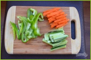 Рецепт салата из фунчозы с курицей - фото шаг 3