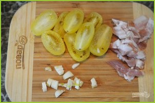 Салат из макарон с брокколи, фетой и беконом - фото шаг 4
