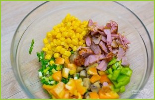 Салат из ветчины и кукурузы - фото шаг 3