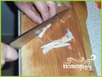 Крабовый салат с болгарским перцем - фото шаг 5