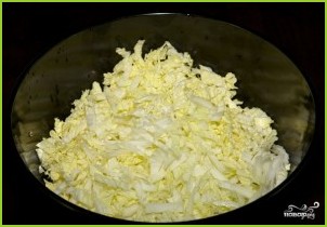 Крабовый салат с огурцом без риса - фото шаг 2
