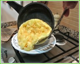 Омлет с картофелем - фото шаг 5