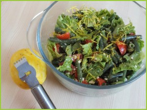 Салат из зеленой фасоли с орехами - фото шаг 3