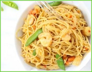 Спагетти с креветками в соусе - фото шаг 4