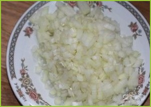 Салат с фасолью, яйцами и сухариками - фото шаг 3