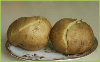 Салат с картошкой и солеными огурцами - фото шаг 1