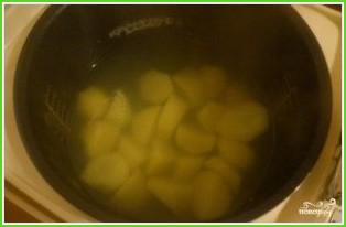 Картофельные котлеты в мультиварке - фото шаг 1