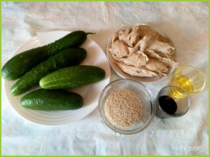 Огуречный салат с семенами кунжута - фото шаг 1