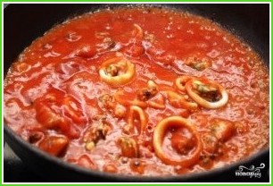 Паста с морепродуктами в томатном соусе - фото шаг 3