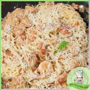 Спагетти с креветками в сливочно-томатном соусе - фото шаг 8