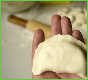 Тесто для вареников с картошкой - фото шаг 3