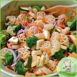 Овощной салат с макаронами - фото шаг 10
