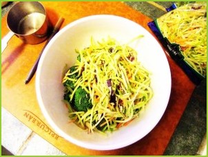 Салат из свежей брокколи - фото шаг 3