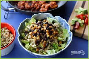 Салат с креветками и рисом - фото шаг 6