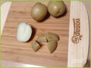 Теплый картофельный салат с авокадо - фото шаг 1