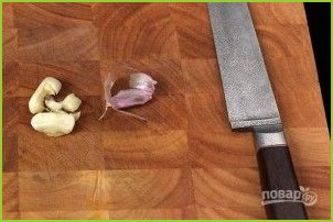 Легкий весенний салат с огурцами - фото шаг 3