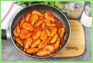 Паста с креветками в томатном соусе - фото шаг 6