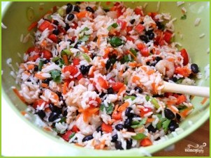 Салат с рисом и креветками - фото шаг 9