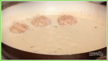 Куриные тефтели в молочном соусе - фото шаг 6