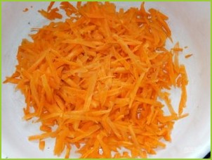 Морковный салат с яблоком, ветчиной и сыром - фото шаг 1