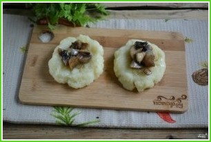 Постные картофельные котлеты с грибами - фото шаг 4