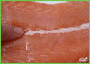 Омлет с лососем - фото шаг 3