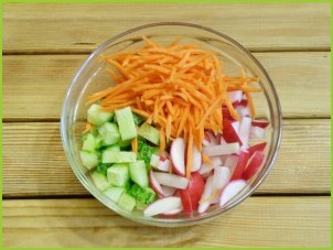 Салат из зелени и овощей - фото шаг 6