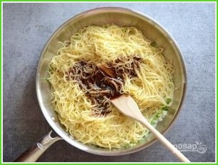 Спагетти с зеленым луком - фото шаг 4
