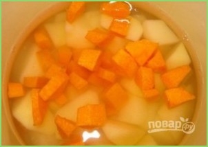Сырный суп-пюре с гренками - фото шаг 2