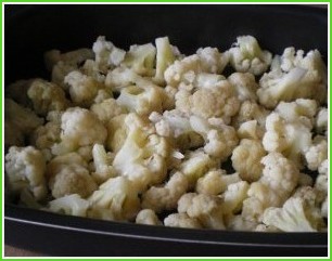 Омлет с цветной капустой в духовке - фото шаг 2