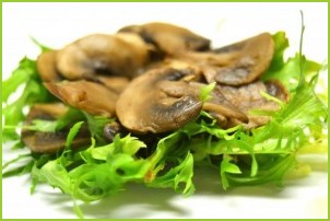 Овощной салат с грибами - фото шаг 5