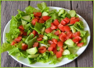 Овощной салат с тунцом - фото шаг 3