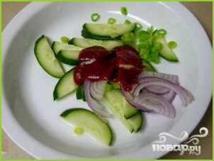 Пряный салат из огурцов - фото шаг 6