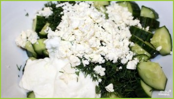 Греческий салат из огурцов - фото шаг 6