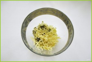Салат из свеклы с зеленым горошком - фото шаг 2
