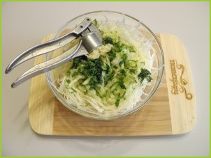 Салат из капусты - фото шаг 5