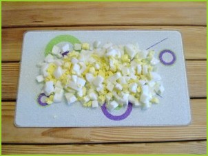 Салат крабовый с огурцом - фото шаг 4