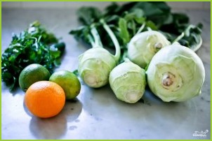 Салат с кольраби и зеленью - фото шаг 1