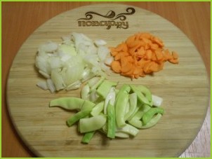 Салат из цветной капусты с зеленой фасолью - фото шаг 2