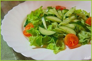 Салат пикантный с креветками - фото шаг 1