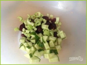 Салат из стебля сельдерея - фото шаг 1