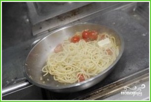 Спагетти с помидорами черри - фото шаг 7