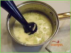 Суп из кабачков с сыром - фото шаг 6