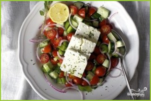 Греческий салат с соевым соусом - фото шаг 10