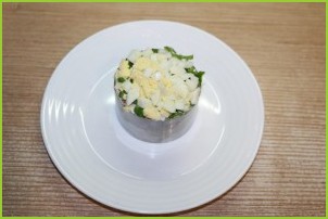Новый салат с крабовыми палочками - фото шаг 11