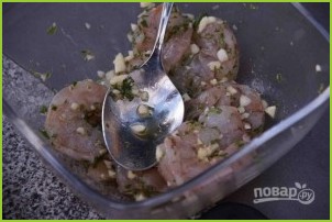 Салат из кальмаров с креветками - фото шаг 1