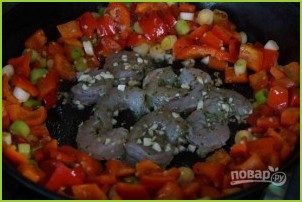 Салат из кальмаров с креветками - фото шаг 3